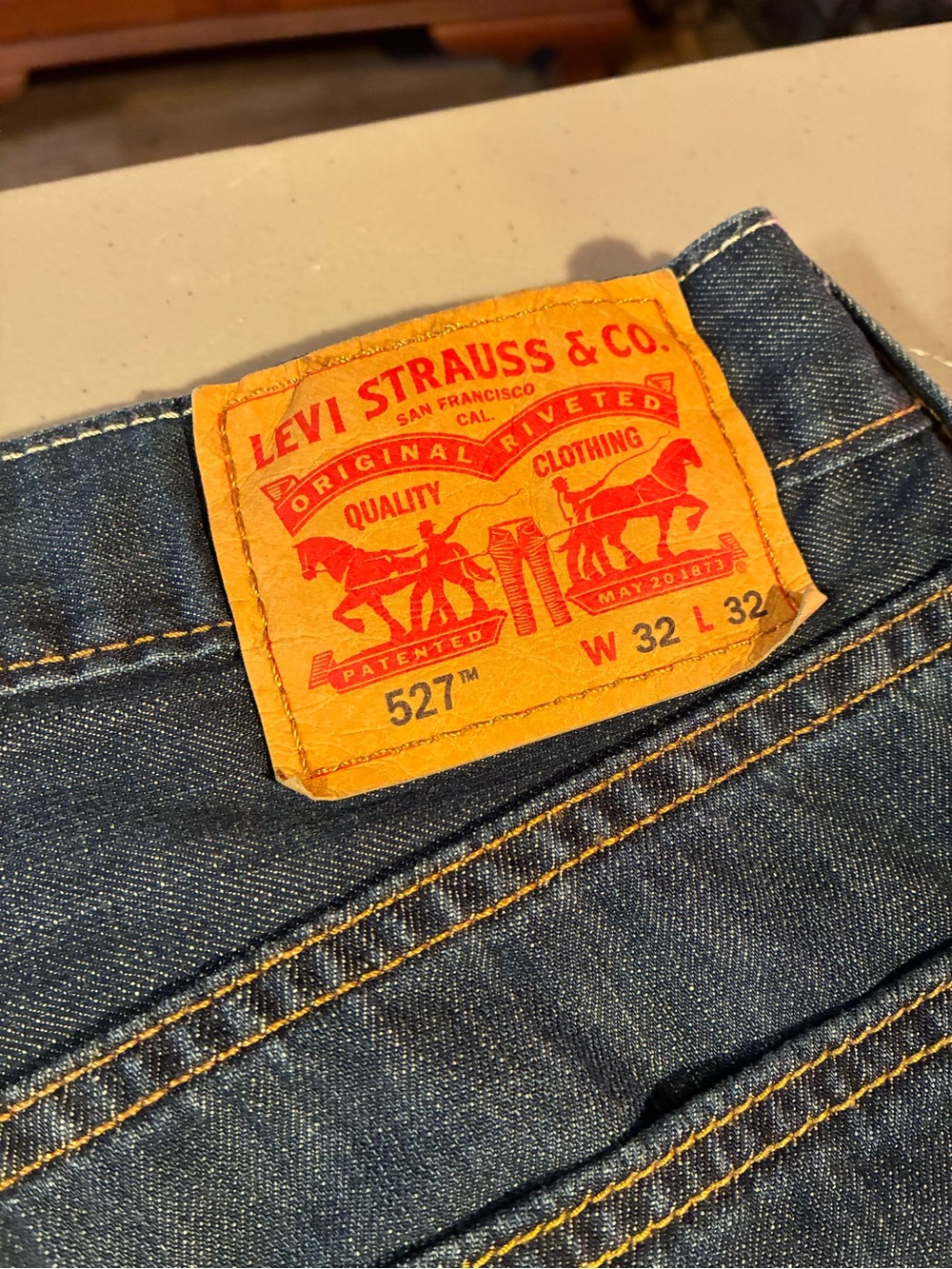 Levi's 527 Men's Jeans in Dark wash